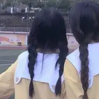 闺蜜头像校服一左一右校园风穿校服闺蜜头像一人一张
