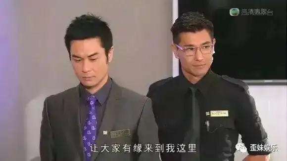 曾是tvb风流多情男,多次获得视帝,47岁求婚小21岁女友却被拒
