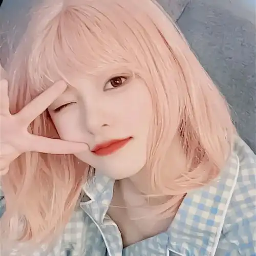 头像适合春天用的粉色系少女心头像
