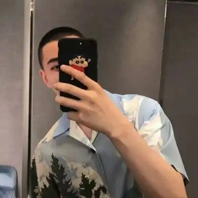 孤傲高冷男头像,我想去有你的未来
