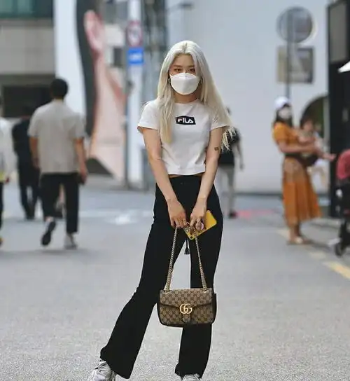 夏日街头穿搭来了,又潮又酷的风格你爱了吗来做街上最靓小姐姐
