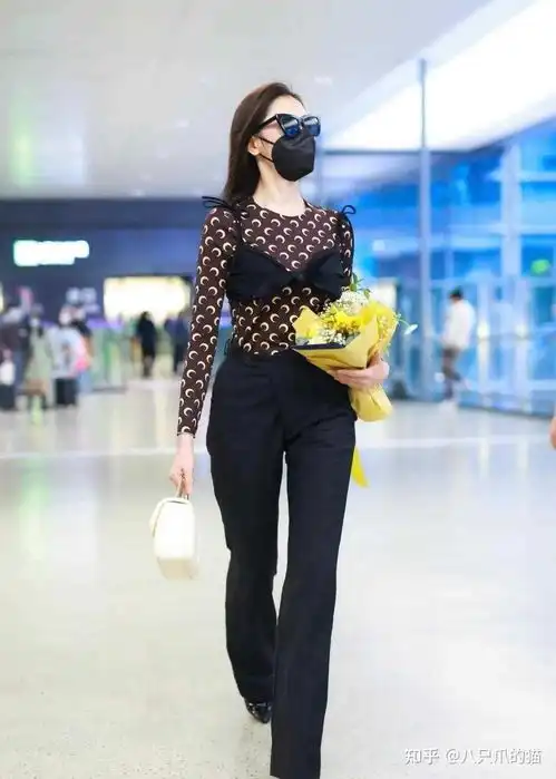 乔家的儿女乔四美内衣外穿被哥哥骂,这穿法怎么才不低俗
