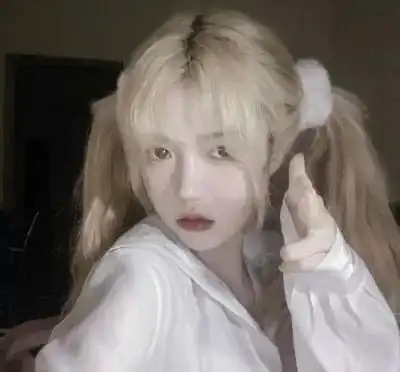 超好看不同发色系的宝藏女生头像
