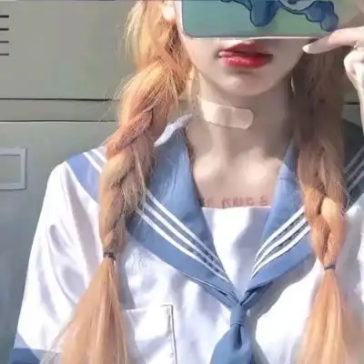 qq推荐紫色头发系女头像
