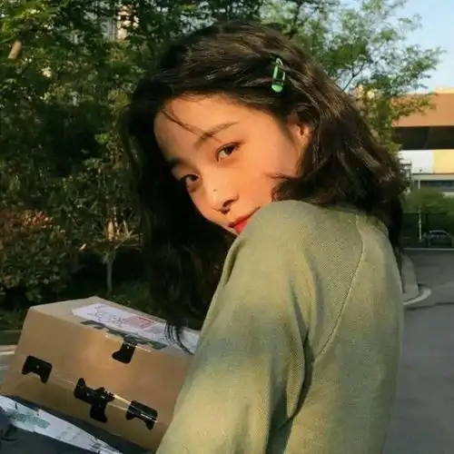 可爱小清新女生头像想和你去浪漫的土耳其啊
