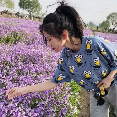抖音最火头像女生,想拥有却抓不到的女人
