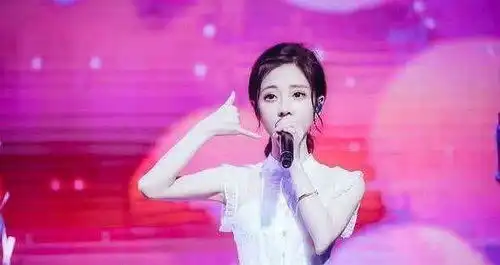 冯提莫重庆演唱会
