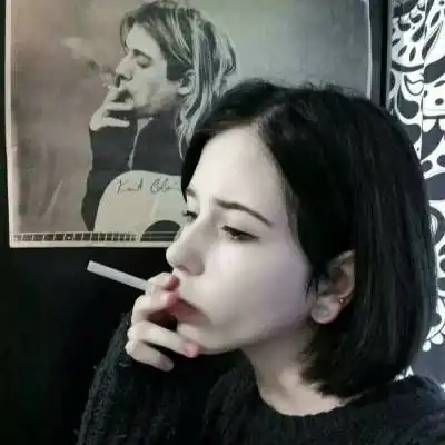 黑暗丧风格女头像抽烟黑暗系网图女生头像真人版

