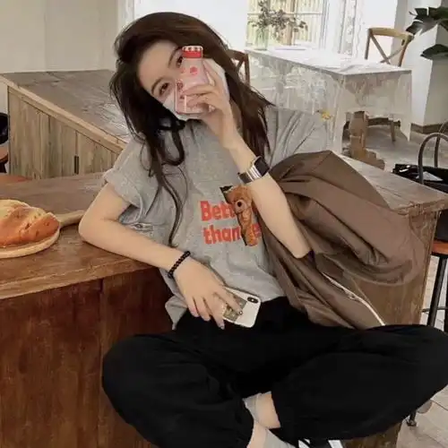 ins超级温柔女生头像
