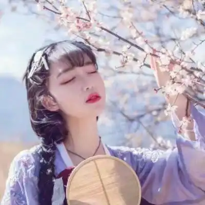 2023温柔优雅春天古装女生头像
