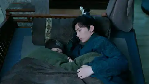 撩而不自知少女vs清冷禁欲系少年,琉璃设定俗套,甜度却满分
