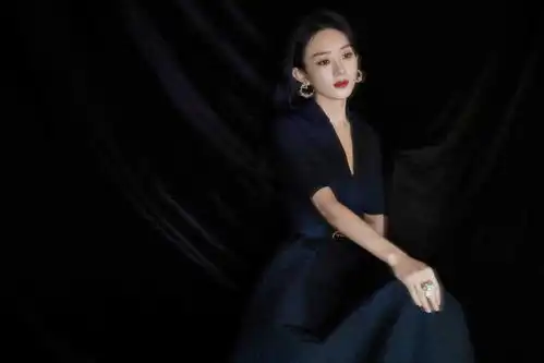 赵丽颖星动之夜两套造型大片公开是粉色系甜美公主更是复古优雅的女王
