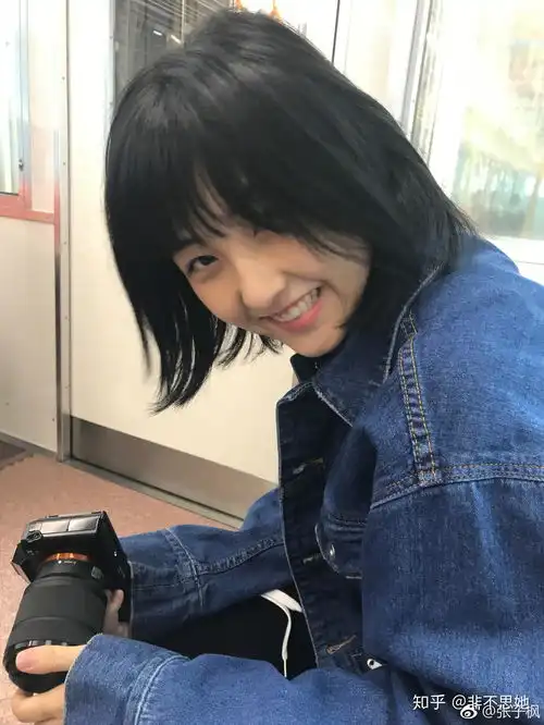 有没有笑起来治愈的女孩子
