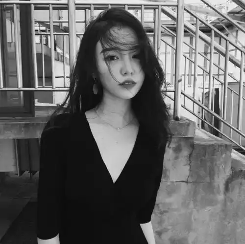 头像做人不要太攀比,要比就比谁早起
