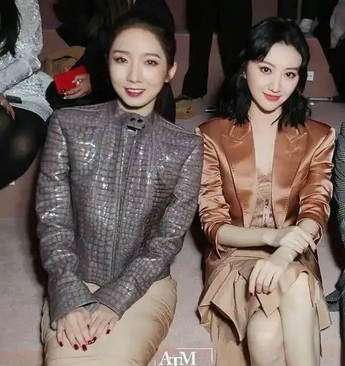 孟美岐又被吊打明明是火箭少女的c位,却输给景甜张嘉倪
