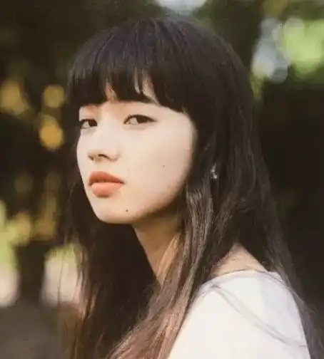 冷美人杜鹃传恋情但我只好奇她的禁欲范儿从何而来
