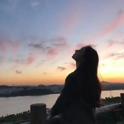 好看女生唯美背影头像大全2018眼眸中不会再有你的影子
