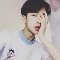 经典很暖的男生头像图片大全谁把我的梦境打碎了
