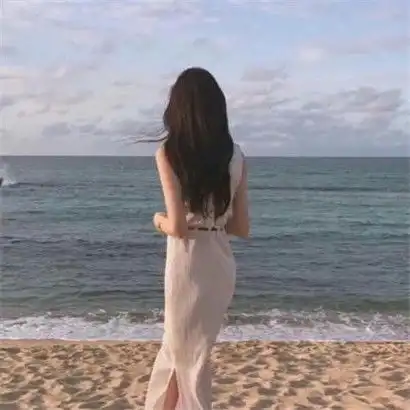 微信头像女生清新自然,虽然漂亮好看但是看久也会腻
