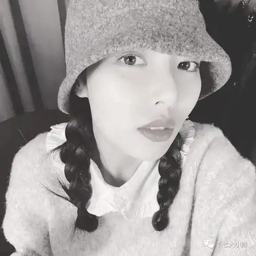 今年的爆款娃娃领,穿它需要一点点勇气

