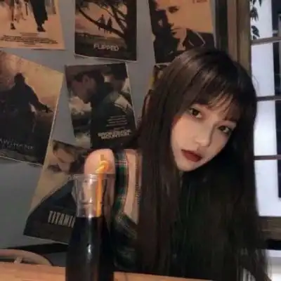 高清好看的女生头像ins高级感正脸图片
